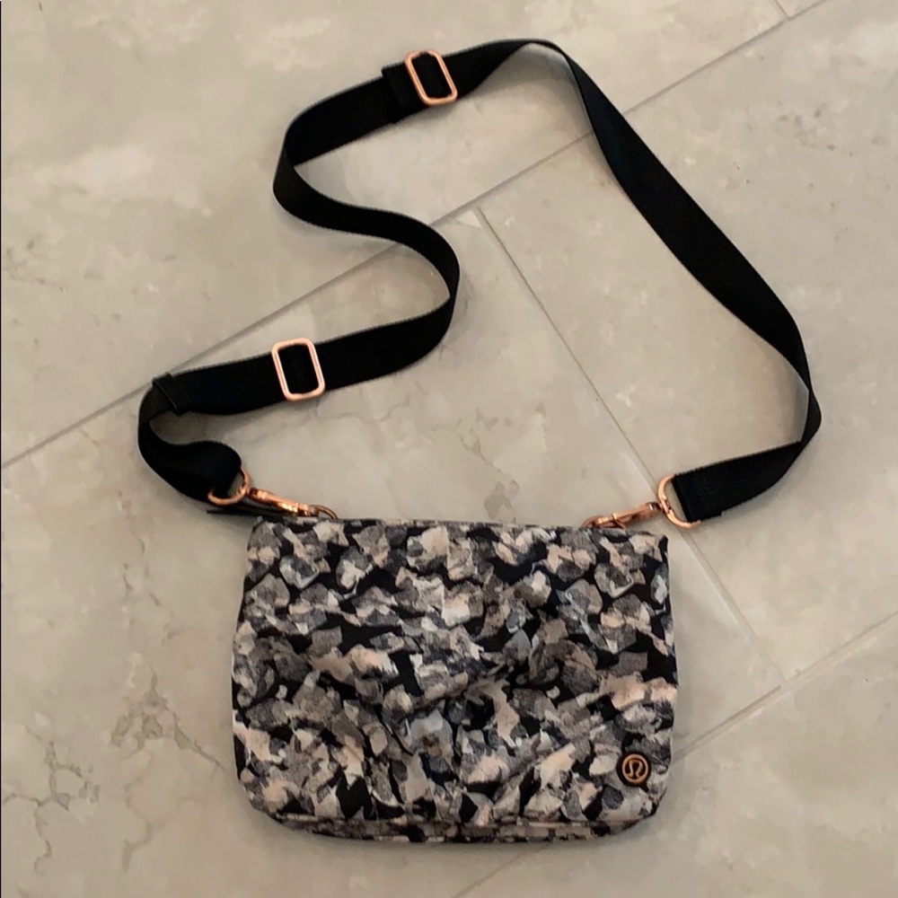 Hip to be Free Lululemon Crossbody bag